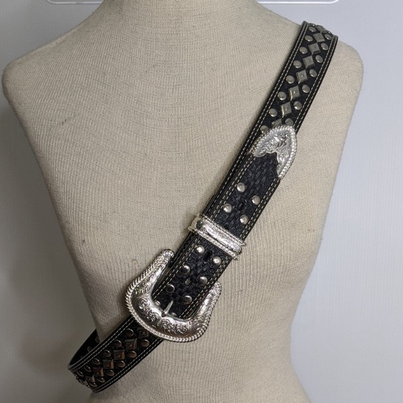 Western Riveted Faux Leather Belt Large Silver Tone Buckle & Rivets Unisex 50" - Picture 3 of 10